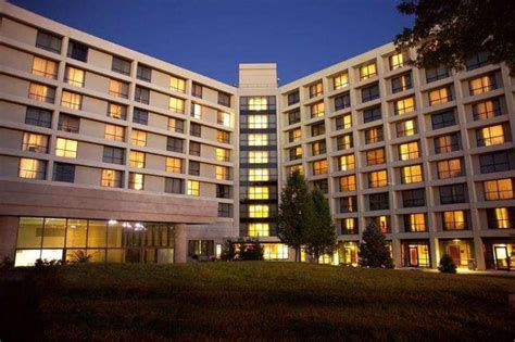 hotels near st louis airport with free shuttle service|Hilton St. Louis Airport Hotel.